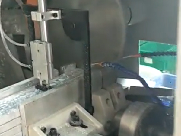 全自動鋁材切割機(jī)